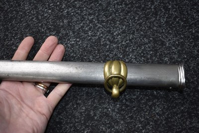 Lot 132 - A VICTORIAN 2ND LIFE GUARDS OFFICER'S SWORD