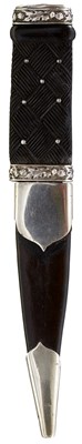 Lot 414 - A NICKEL MOUNTED SCOTTISH SGIAN DUBH