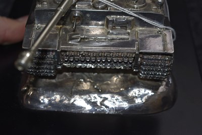 Lot 500 - A FILLED 925 SILVER SCALE MODEL OF A TIGER TANK