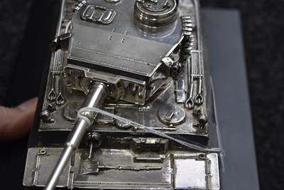 Lot 500 - A FILLED 925 SILVER SCALE MODEL OF A TIGER TANK
