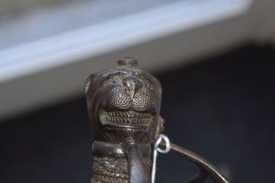 Lot 546 - A VERY RARE 18TH CENTURY 1ST TROOP OF THE HORSE GUARDS OFFICER'S BACK SWORD