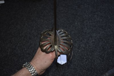 Lot 546 - A VERY RARE 18TH CENTURY 1ST TROOP OF THE HORSE GUARDS OFFICER'S BACK SWORD