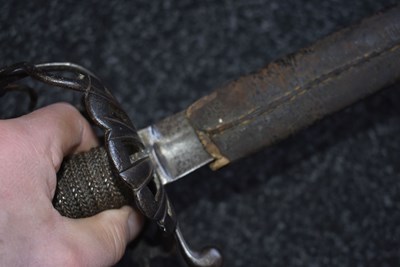 Lot 546 - A VERY RARE 18TH CENTURY 1ST TROOP OF THE HORSE GUARDS OFFICER'S BACK SWORD
