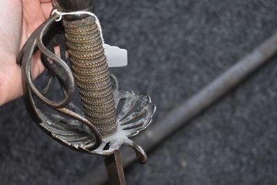 Lot 546 - A VERY RARE 18TH CENTURY 1ST TROOP OF THE HORSE GUARDS OFFICER'S BACK SWORD
