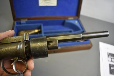 Lot 354 - A CASED 80-BORE SIX-SHOT PERCUSSION TRANSITIONAL REVOLVER