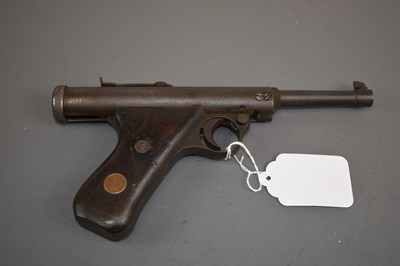 Lot 413 - A .177 CALIBRE ANTIQUE HAENEL AIR PISTOL