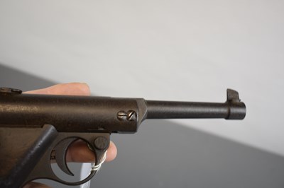 Lot 413 - A .177 CALIBRE ANTIQUE HAENEL AIR PISTOL