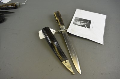 Lot 427 - A THIRD REICH FOLDING BOWIE KNIFE