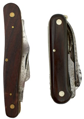 Lot 433 - A GEORGE WOSTENHOLM THREE-BLADED POCKET KNIFE