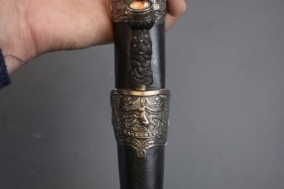 Lot 553 - A HALLMARKED SILVER MOUNTED SCOTTISH OFFICER'S DIRK OF THE ARGYLL & SUTHERLAND HIGHLANDERS
