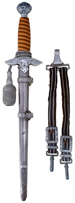Lot A THIRD REICH SECOND PATTERN LUFTWAFFE OFFFCER'S DAGGER
