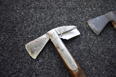 Lot 186 - A 19TH CENTURY ROYAL NAVAL BOARDING AXE