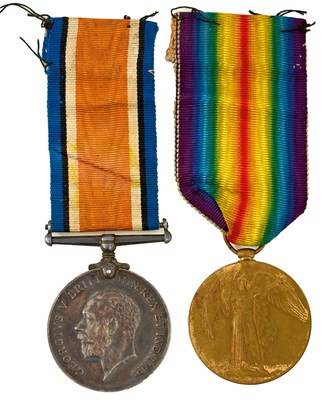 Lot FIRST WAR PAIR OF MEDALS TO 2ND LIEUTENANT G. H. T. HUNT