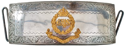 Lot AN EARLY 20TH CENTURY OFFICER'S SHOULDER BELT POUCH OF THE 2ND DRAGOON GUARDS (QUEEN'S BAYS)