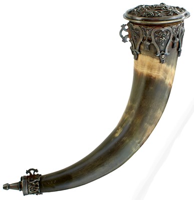 Lot 294 - A LARGE PEWTER MOUNTED POWDER HORN