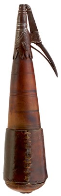 Lot AN ENGLISH CIVIL WAR PERIOD MUSKETEER'S PRIMING OR CHARGING FLASK