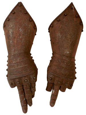 Lot A PAIR OF 17TH CENTURY NORTH EUROPEAN GAUNTLETS