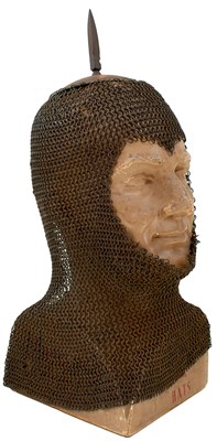 Lot 99 - A 17TH CENTURY INDIAN KULA ZIARAH HELMET
