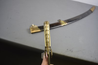 Lot 621 - A GEORGIAN OFFICER'S PRESENTATION SWORD