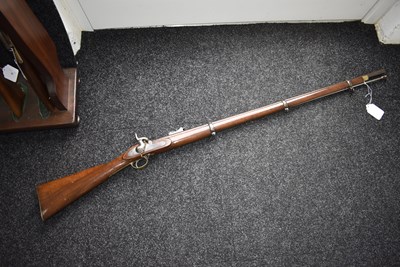 Lot 436 - A .577 CALIBRE PERCUSSION THREE-BAND ENFIELD RIFLE