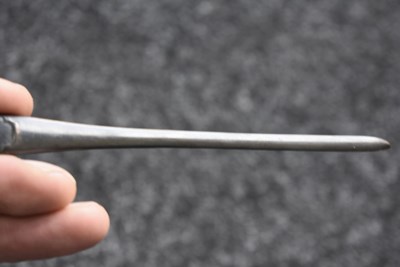 Lot 39 - AN IRON KODZUKA