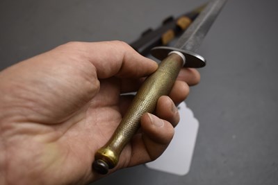 Lot 907 - A SECOND PATTERN FAIRBAIRN-SYKES COMMANDO KNIFE OR DAGGER