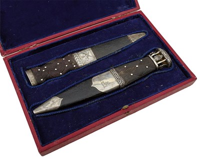 Lot 835 - AN HISTORIC CASED PAIR OF SCOTTISH OFFICER'S SGIAN DUBH PRESENTED TO LIEUTENANT COLONEL WILLIAM ROBERTSON V.C.