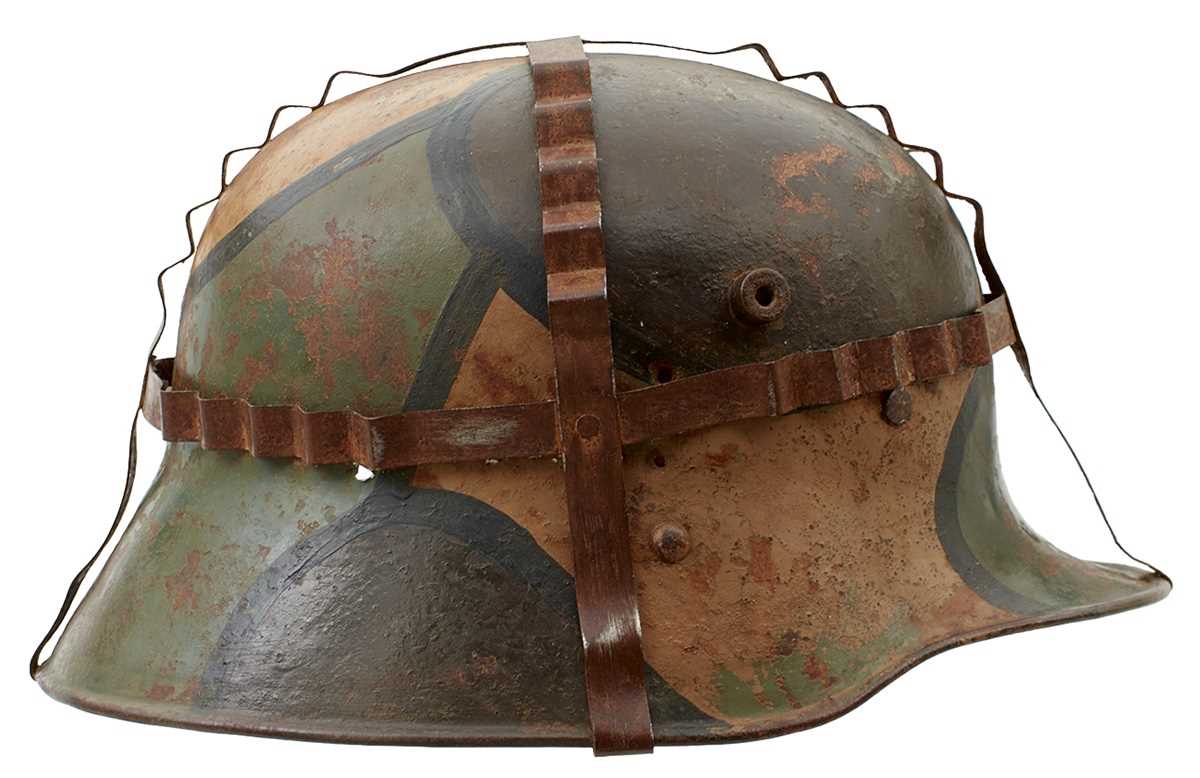 Lot 770 - AN IMPERIAL GERMAN MODEL `916 STEEL HELMET