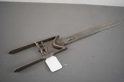 Lot 77 - A LATE 18TH CENTURY INDIAN KATAR