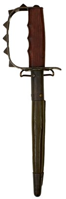 Lot 911 - A FIRST WORLD WAR ANTIQUE AMERICAN TRENCH KNIFE