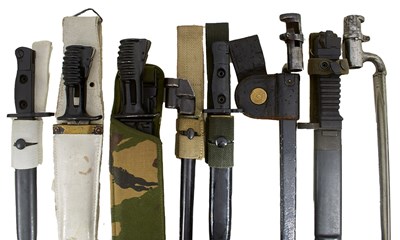 Lot 900 - A NO.5 MKI BAYONET