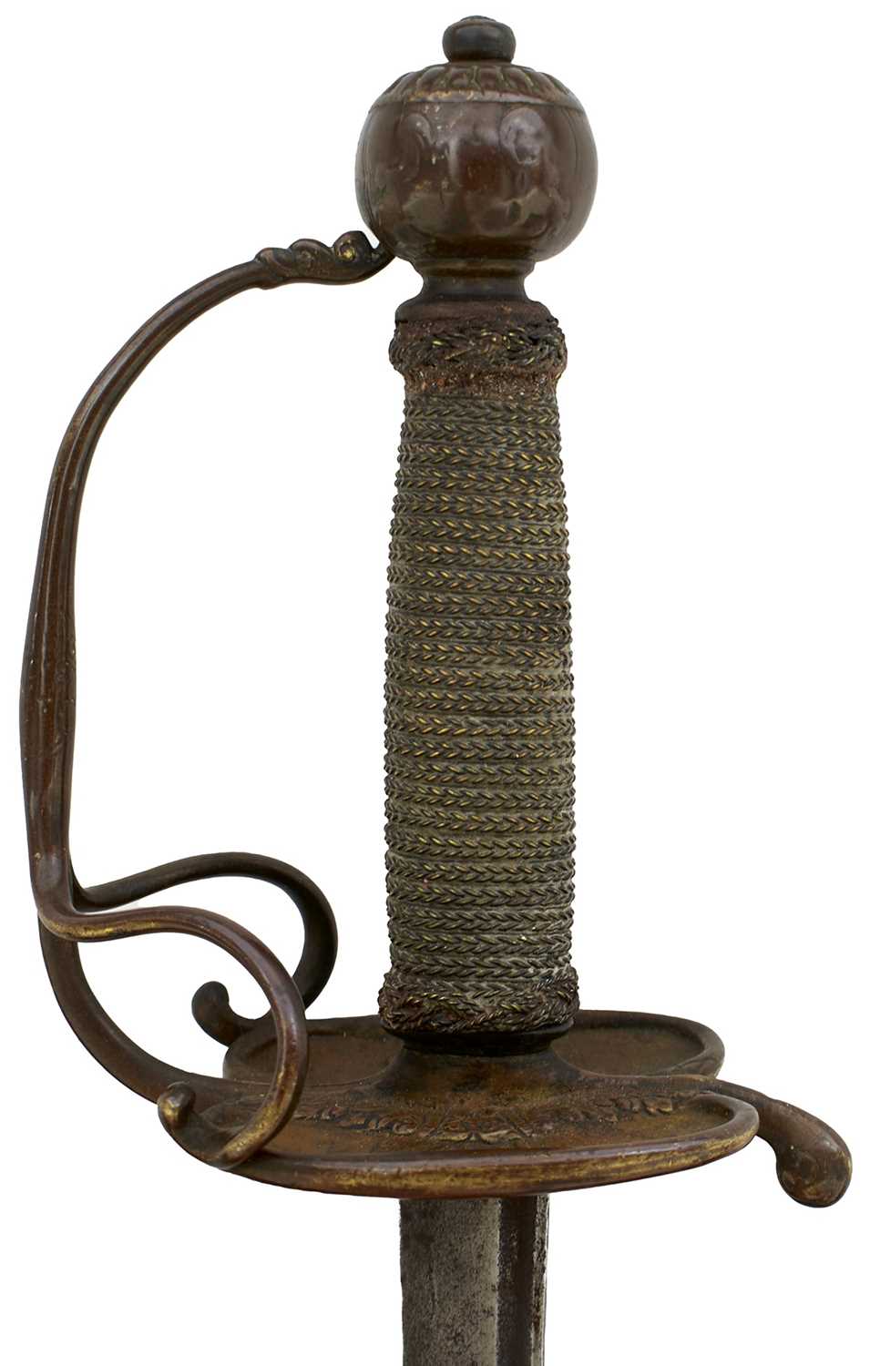 Lot 366 - AN ENGLISH CAVALRY OFFICER'S SWORD CIRCA