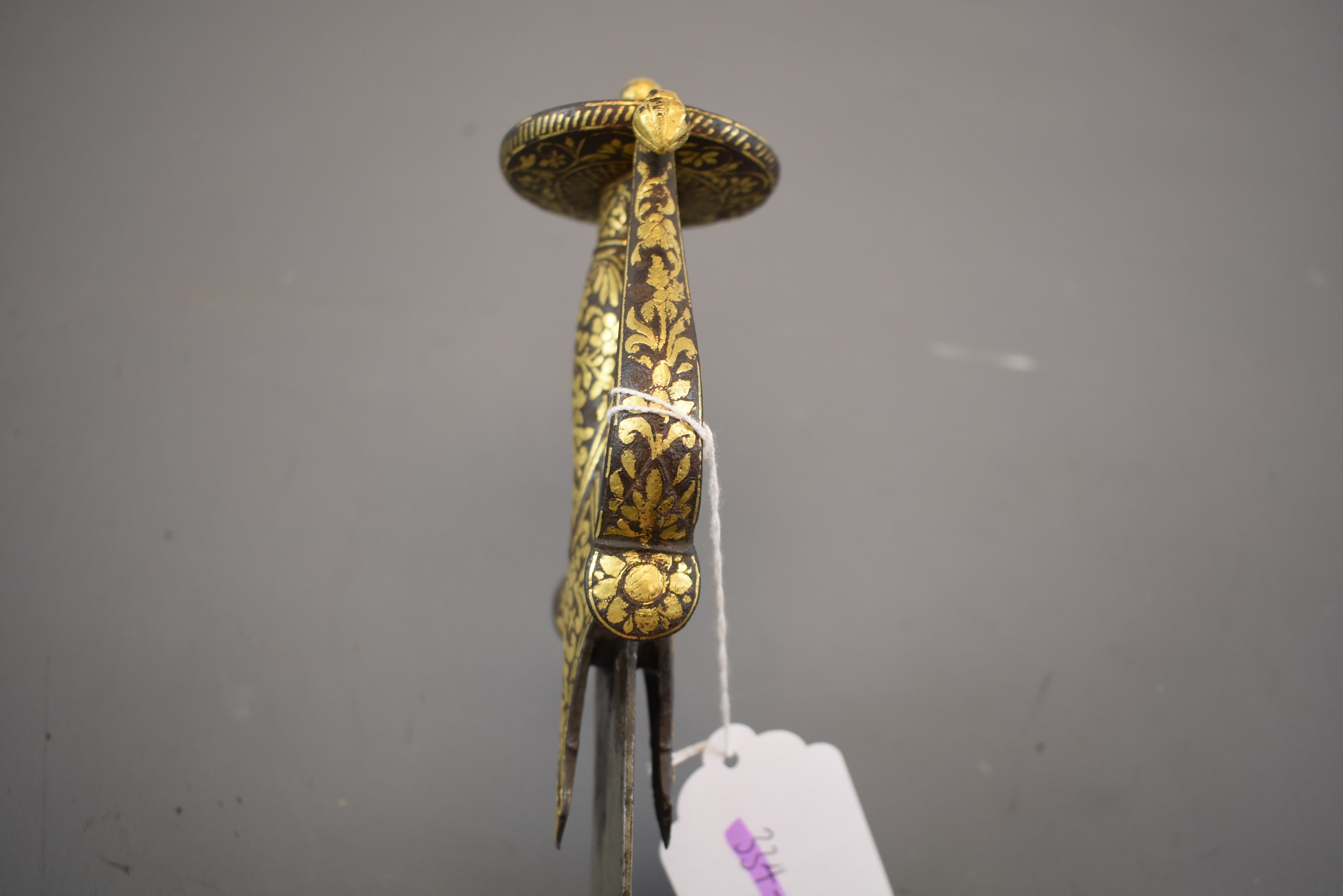 Lot 48 - A LATE 18TH CENTURY INDIAN SIKH TULWAR,