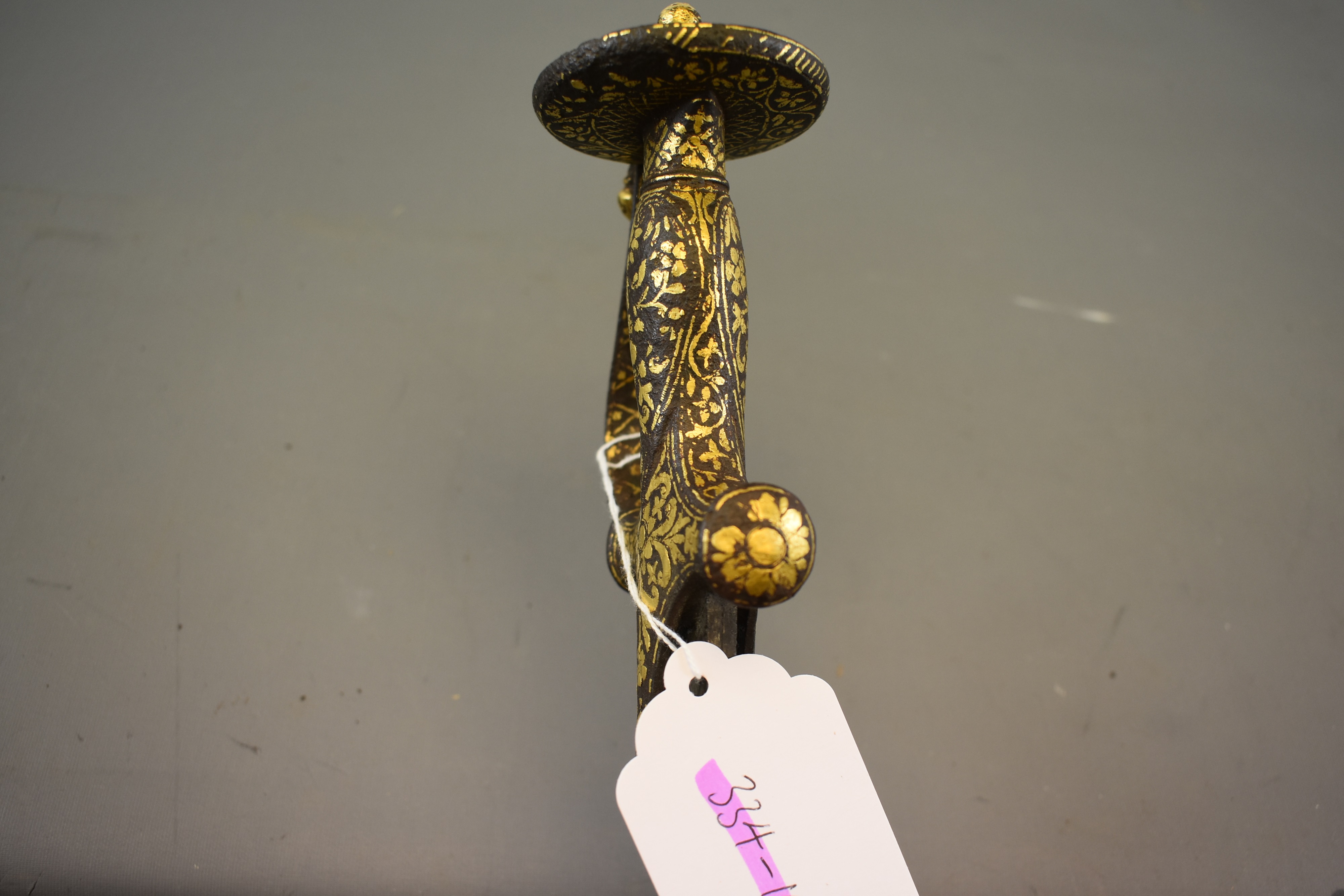 Lot 48 - A LATE 18TH CENTURY INDIAN SIKH TULWAR,