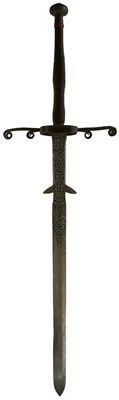 Lot 904 - A GERMAN TWO-HANDED PROCESSIONAL SWORD IN THE 17TH CENTURY STYLE